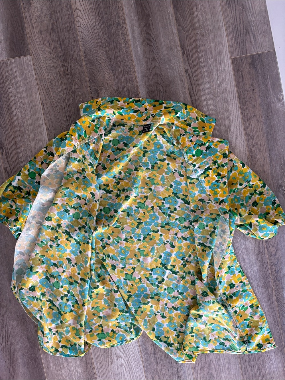 SHEIN Yellow Green Floral Button-Down Shirt - Picture 7 of 8